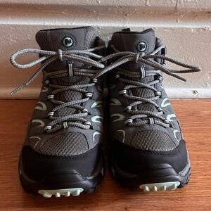Merrell Women's Moab 2 Gore-Tex Hiking Boots